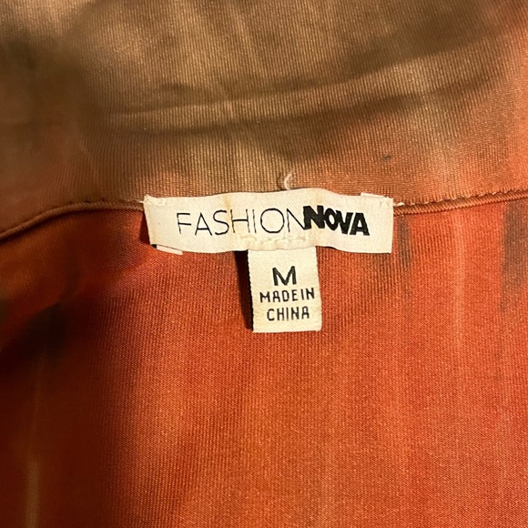 FASHIONNOVA DROP LOW DRESS WITH FLATTERING LOWER HALF (side strings as pictured) - Picture 4 of 7